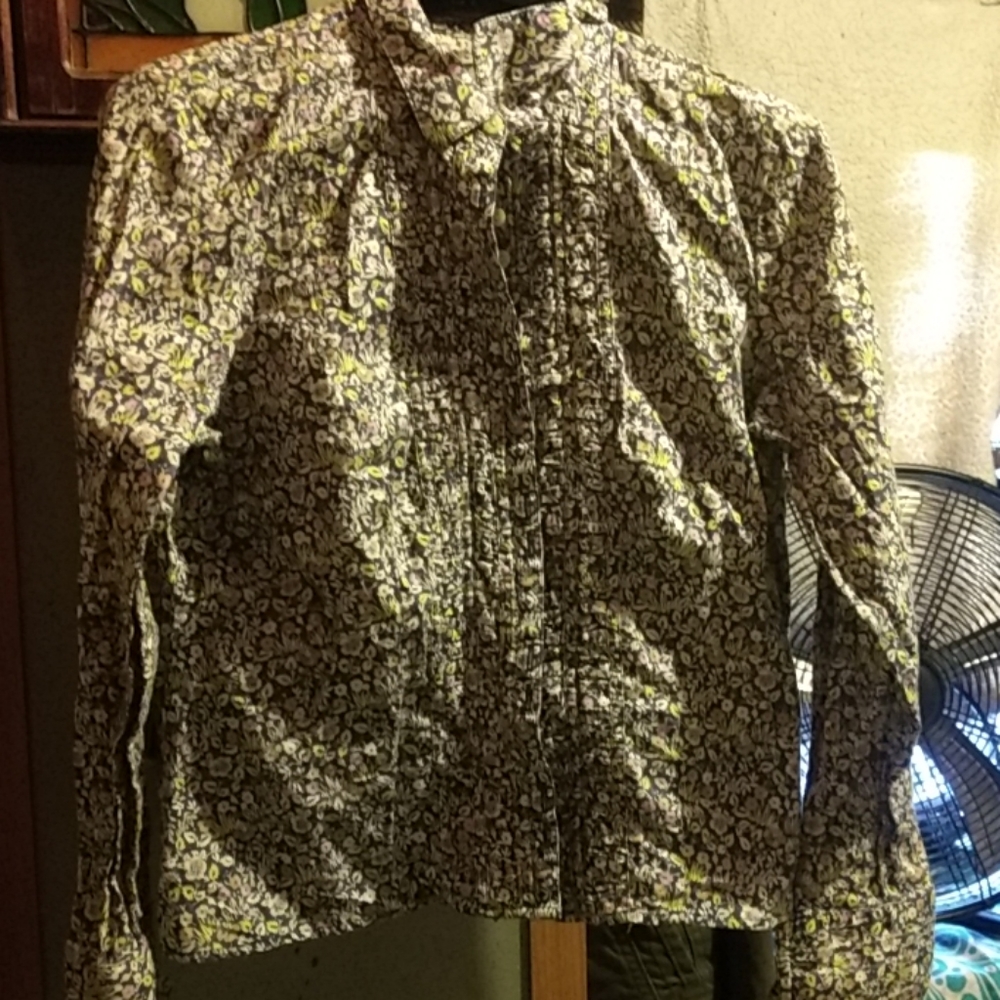 Long sleeve button up shirt